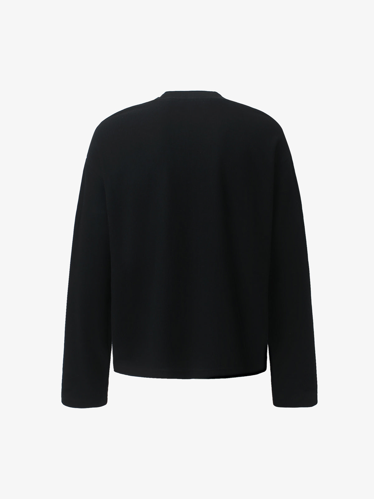Waffle-knit sleeve detail with a comfortable casual fit
