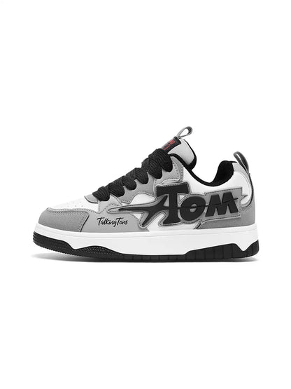 Oversized Letter Graphic Low-Top Sneakers