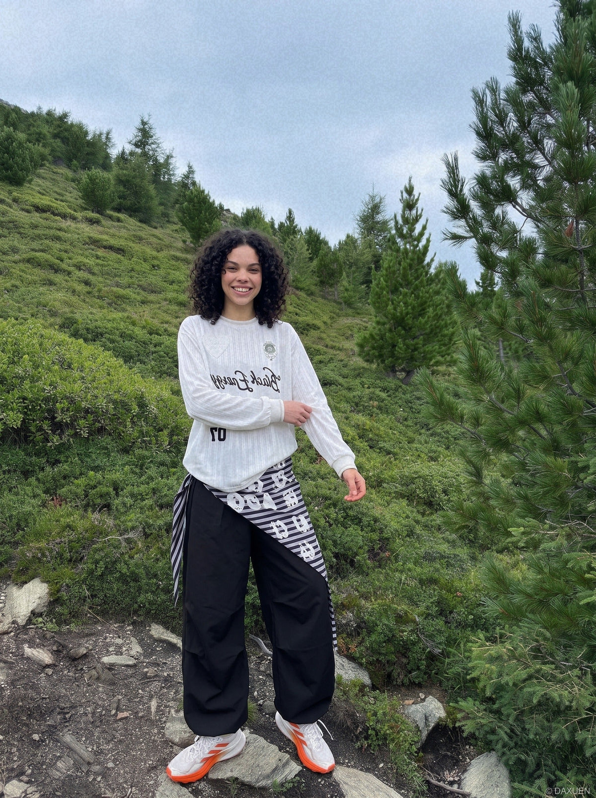 Side view of oversized jersey T-shirt with relaxed fit