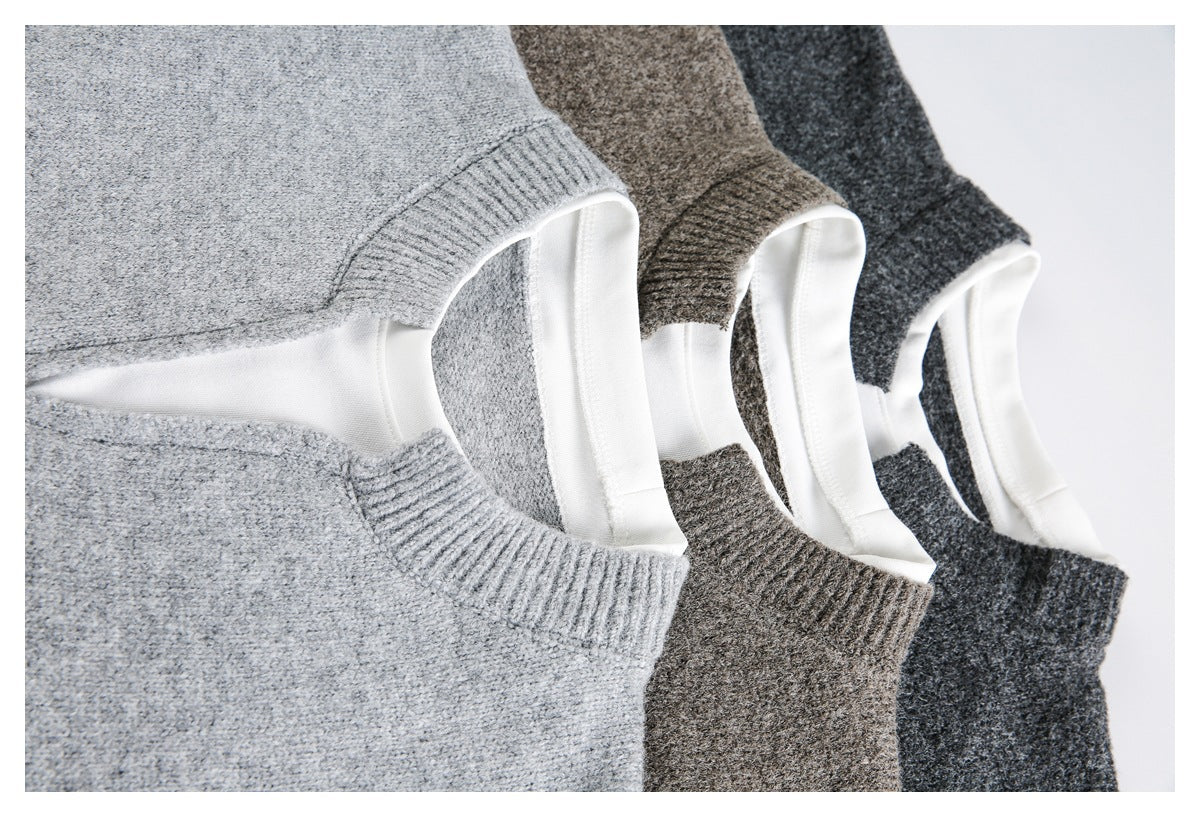 Light grey jumper with a cosy oversized silhouette
