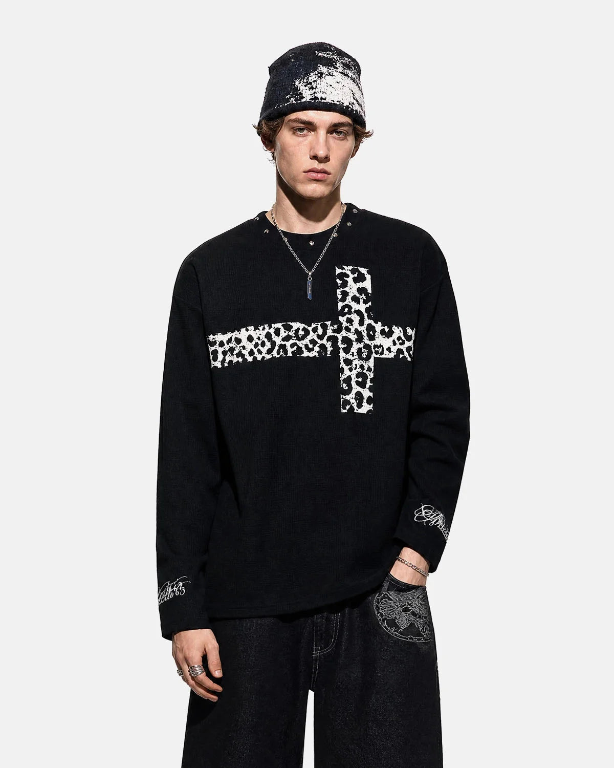 Textured waffle knit fabric on a leopard cross graphic T-shirt