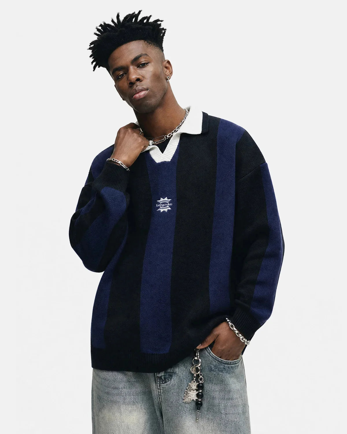 Retro polo knit sweater showing the sleeves and cuffs